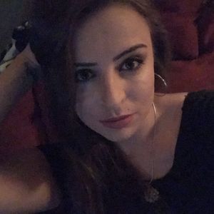 Meet your Posher, Corinne